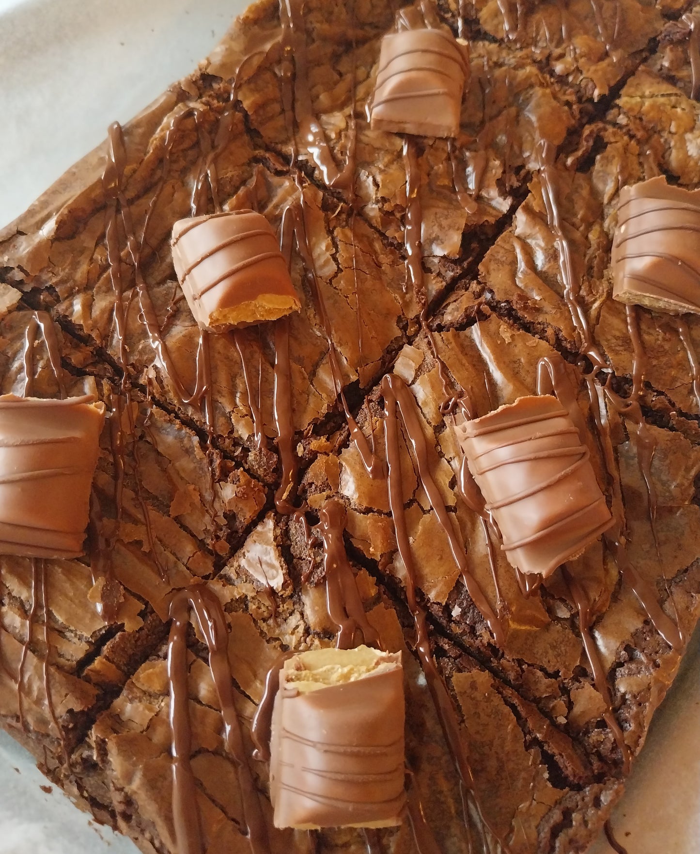 Six chocolate kinder bueno brownies