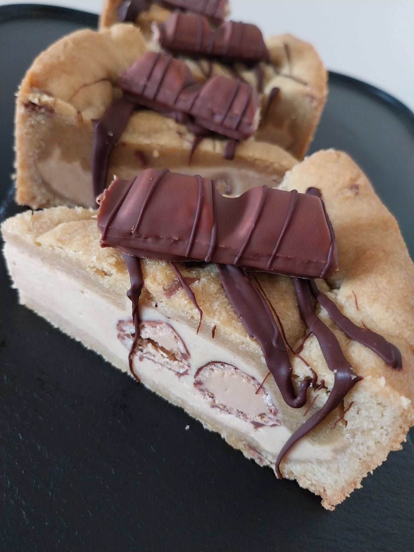 4 slices of kinder bueno cookie pie slices