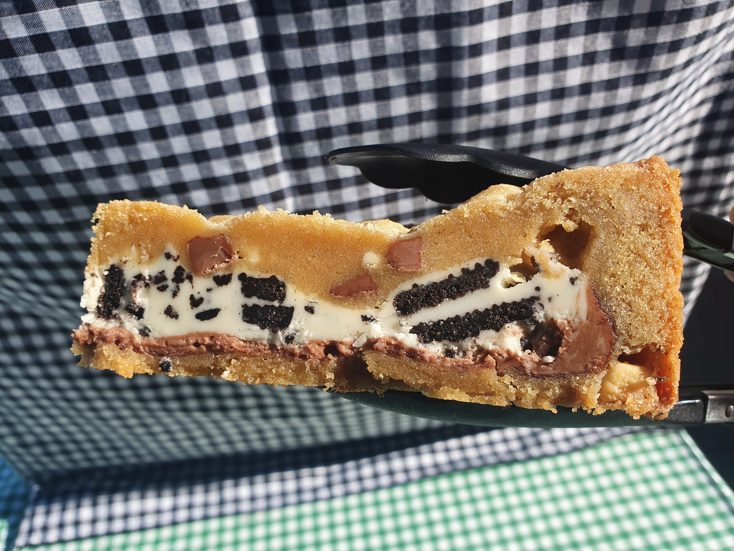 Cookies & Cream Cookie Pie