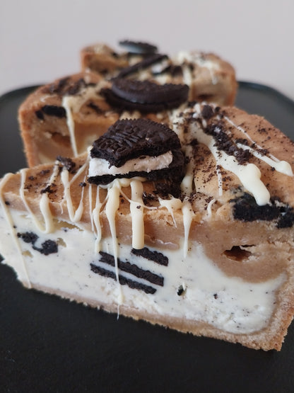 Cookies & Cream Cookie Pie
