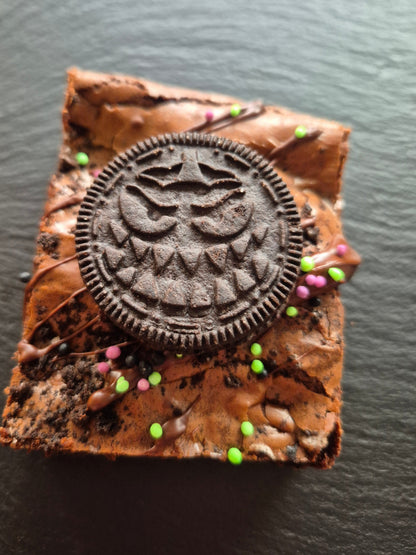 Spooky oreo brownie
