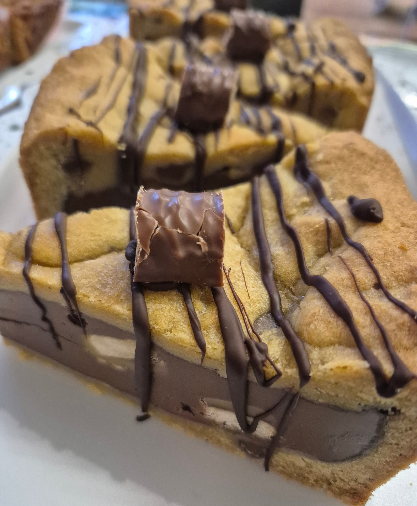 Tray of 4 twix cookie pie slices